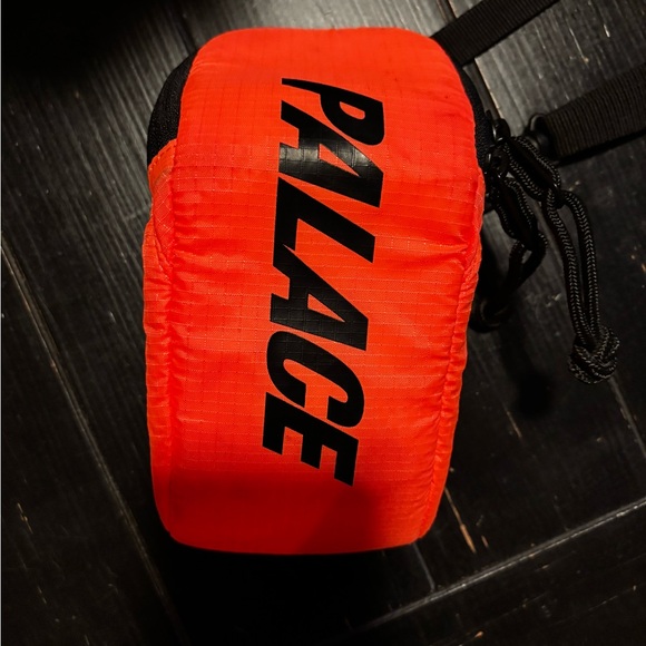 PALACE Vibrant orange and black sling sack - Picture 1 of 6